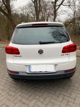 Volkswagen Tiguan 2.0 TSI  / EZ 04.2012 / US-Modell - Volkswagen Tiguan: Modell