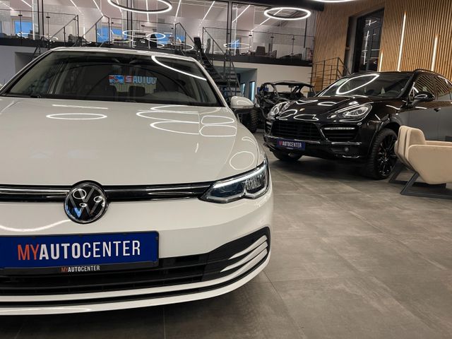 Volkswagen Golf VIII Lim. Life *LED*NAVI*PDC*AMBIENTE*CAR2X