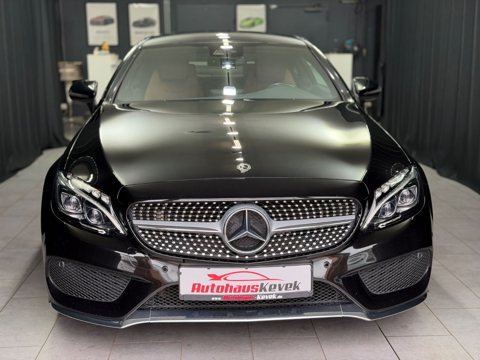 Fahrzeugabbildung Mercedes-Benz C250 Coupe|AMG-LINE|19 ZOLL|ILS-LED|NAVI|AUTOMAT