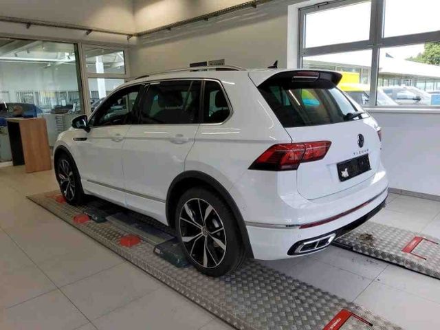 Tiguan 2.0 TDI DSG R-LINE ALLRAD IQ.LIGHT+AHK+eH