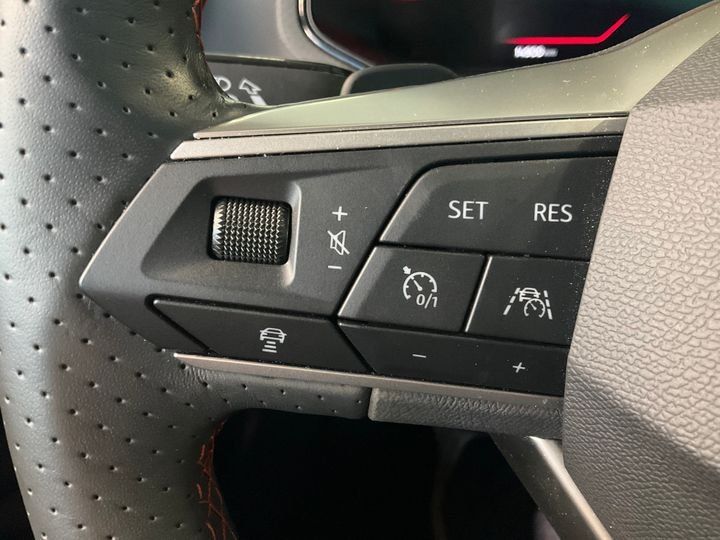 Fahrzeugabbildung SEAT Ibiza FR TSI DSG *Cam*LED*PDC*Sitzhzg*AppCon*ACC