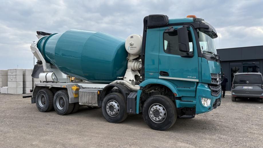Mercedes-Benz AROCS 3742