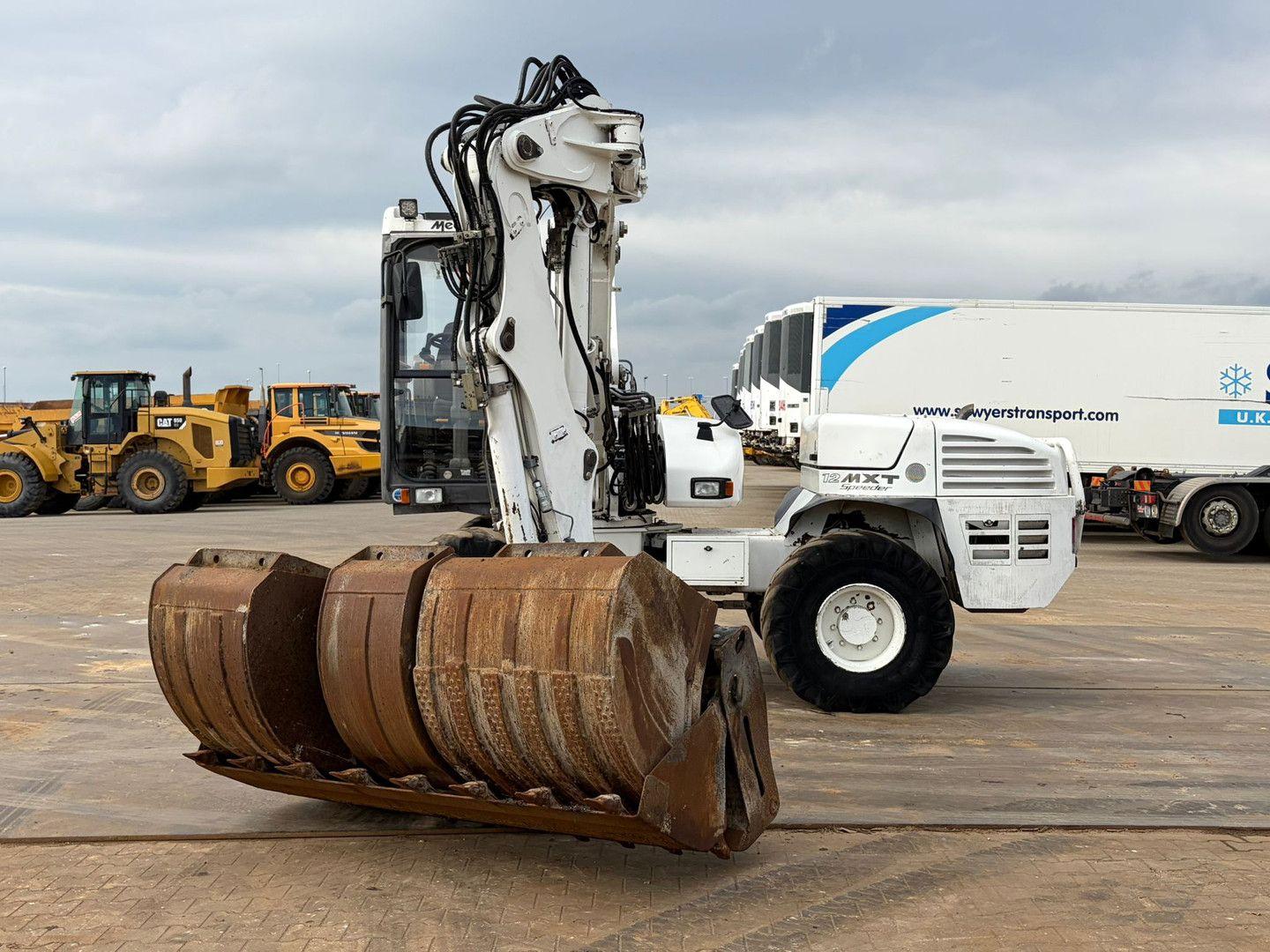 MECALAC 12MTX incl. 5 x bucket