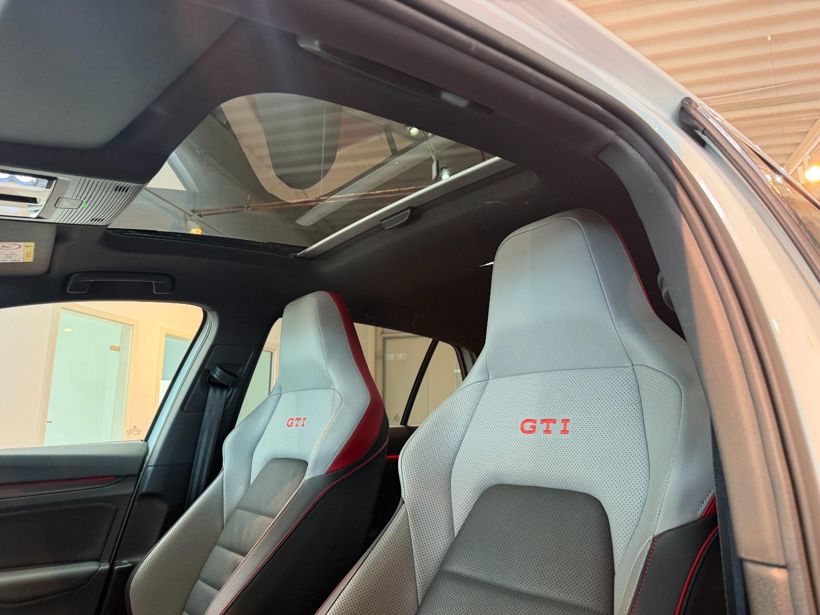 Volkswagen Golf 2.0 TSI DSG GTI *LED*Virtual*Navi*Pano*AHK*, миниатюра 13