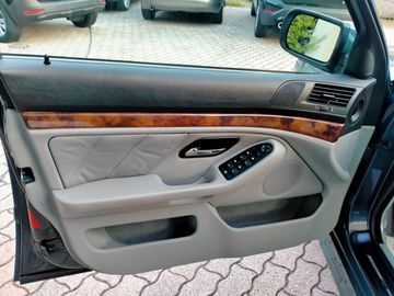 BMW 528 - 11