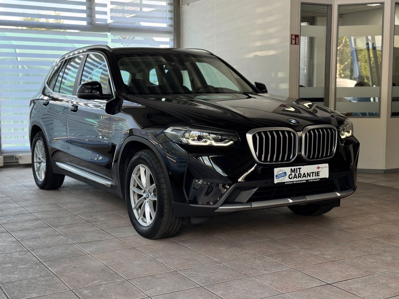 BMW X3 xD20d KAM Sportsitze HiFi StandHzg Unfallfrei foto 3