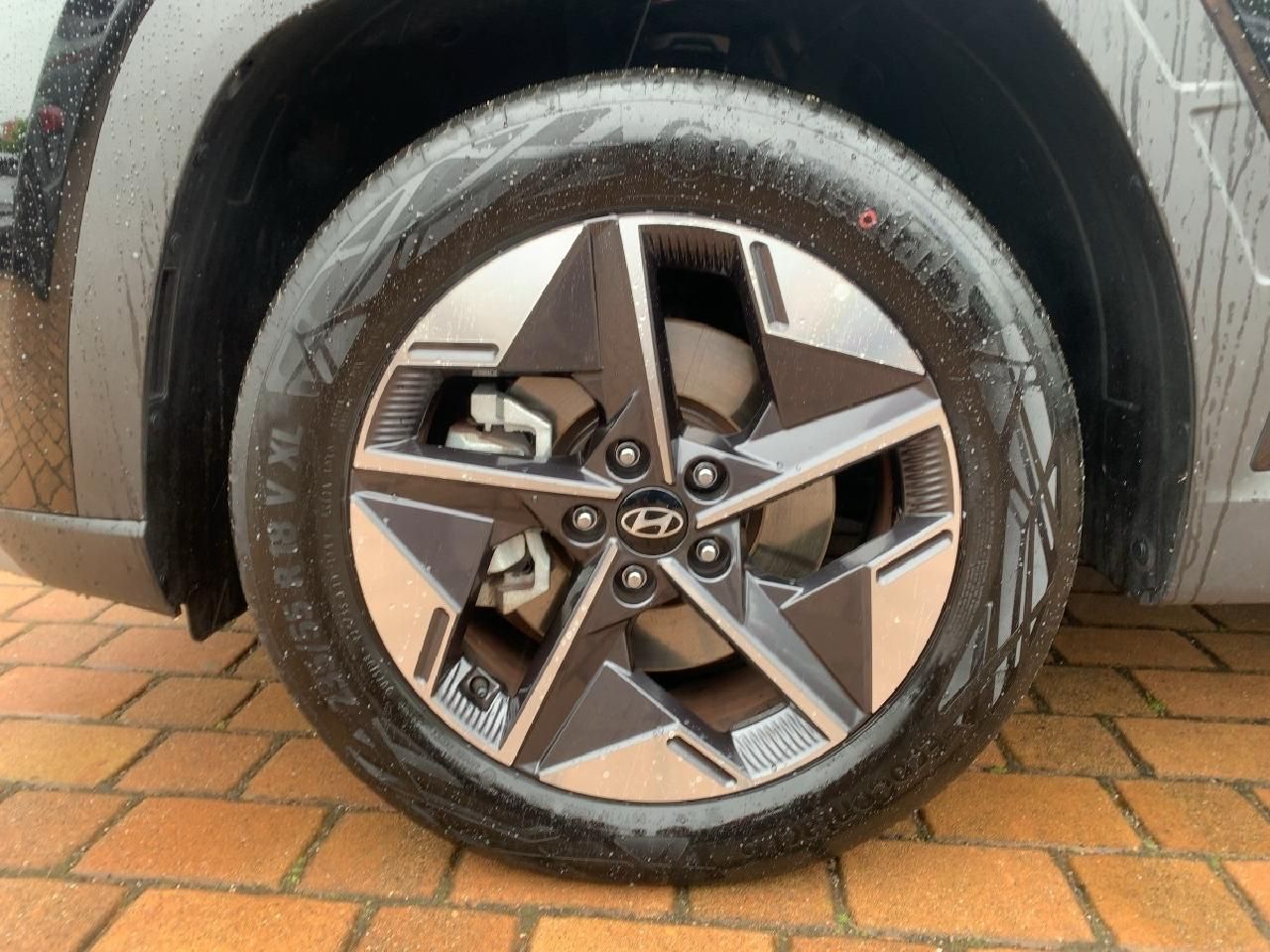 Fahrzeugabbildung Hyundai TUCSON Trend Hybrid 2WD + Design-Paket*