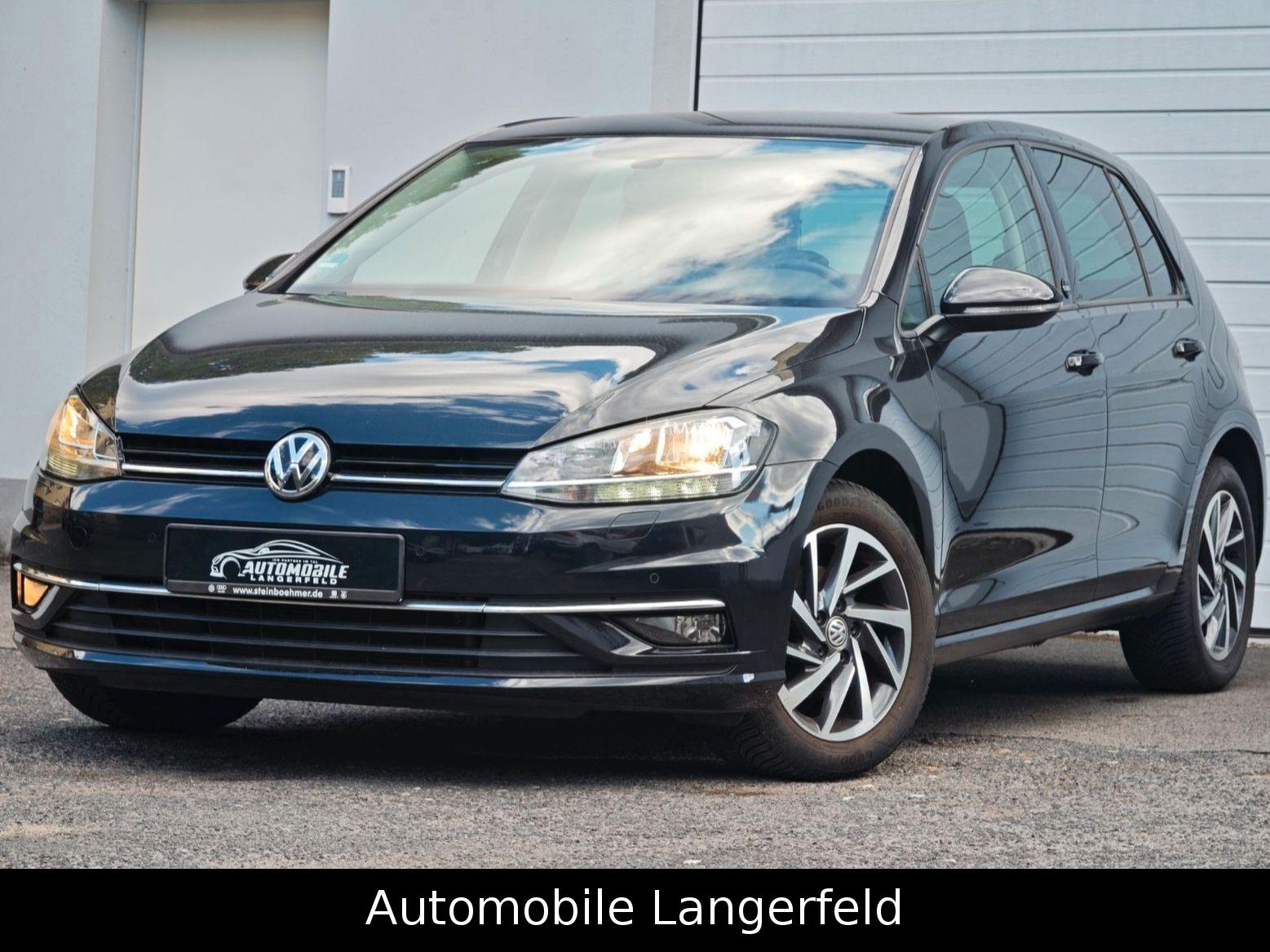 Volkswagen Golf VII Lim. Sound ACC TEMPOMAT CARPLAY SHZ