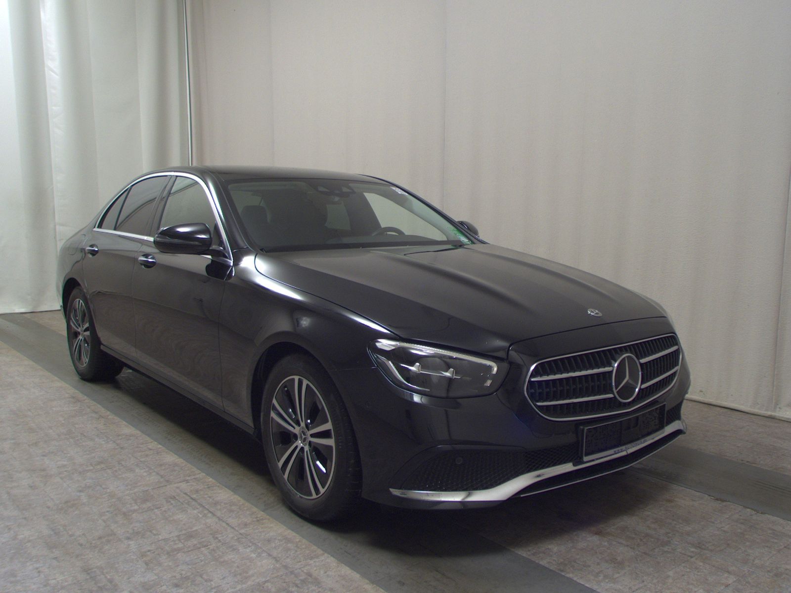Mercedes-Benz E 220 d Avantgarde T-Leder Navi LED StHzg Distr+ foto 3