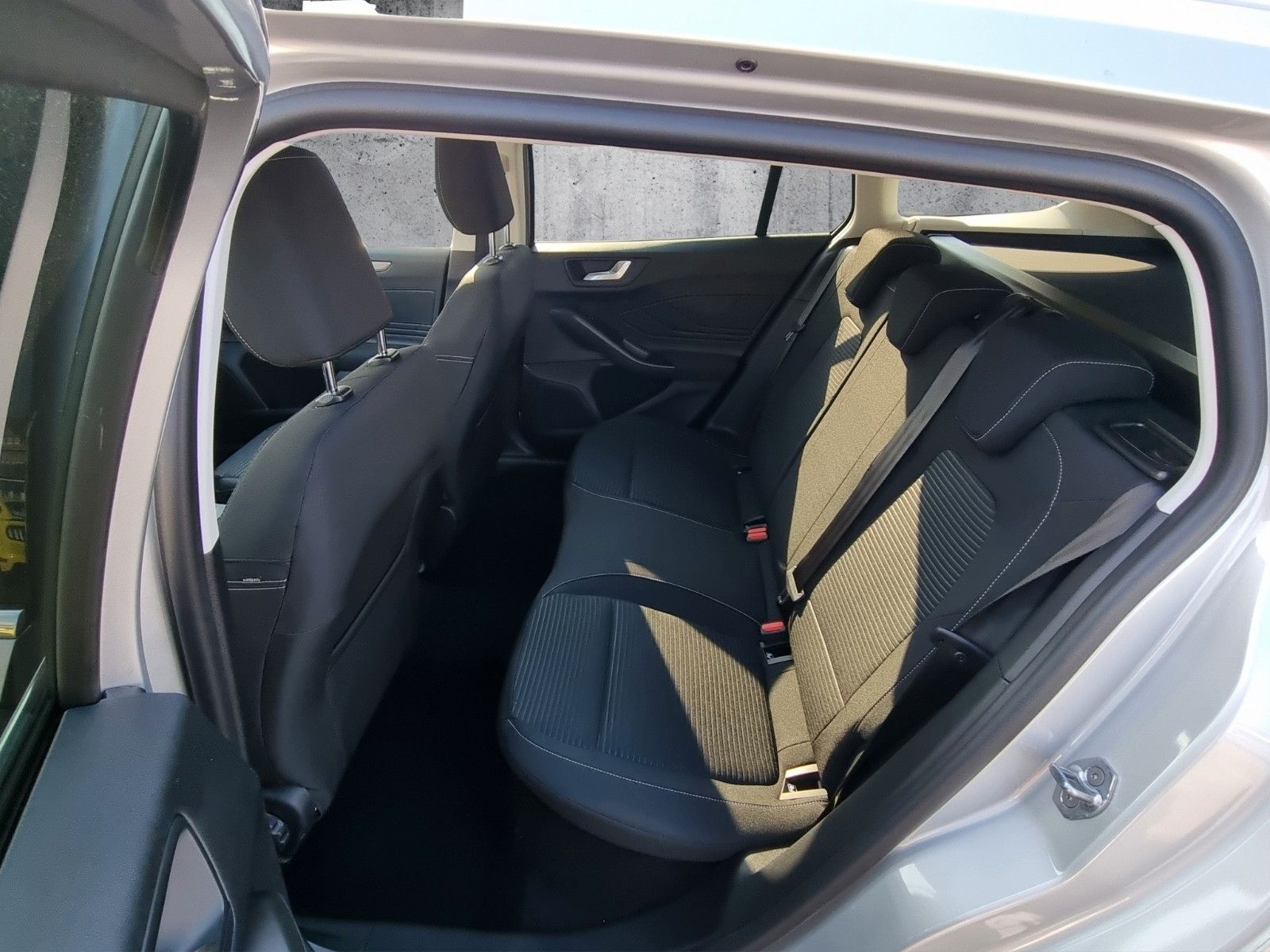 Fahrzeugabbildung Ford Focus Turnier Titanium