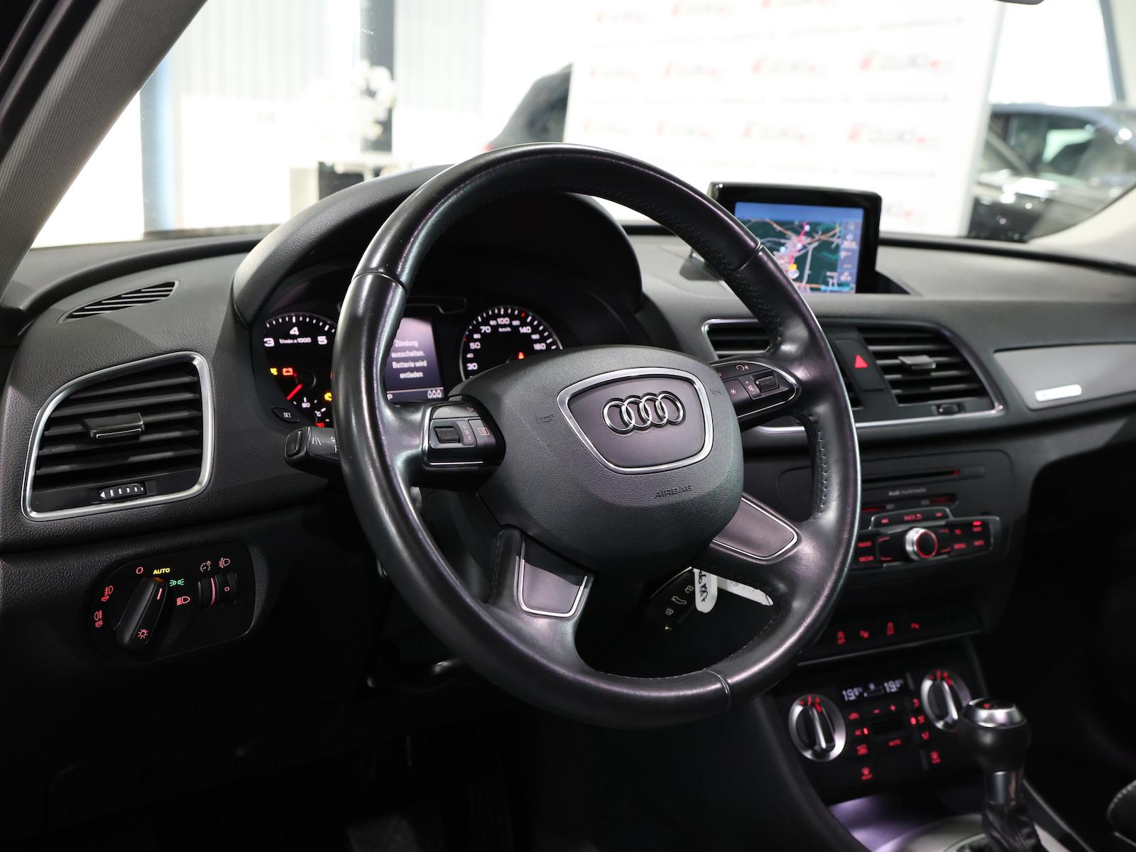 Audi Q3 2.0 TFSI QUATTRO SPORT / NAVI+KAMERA / ALLRAD