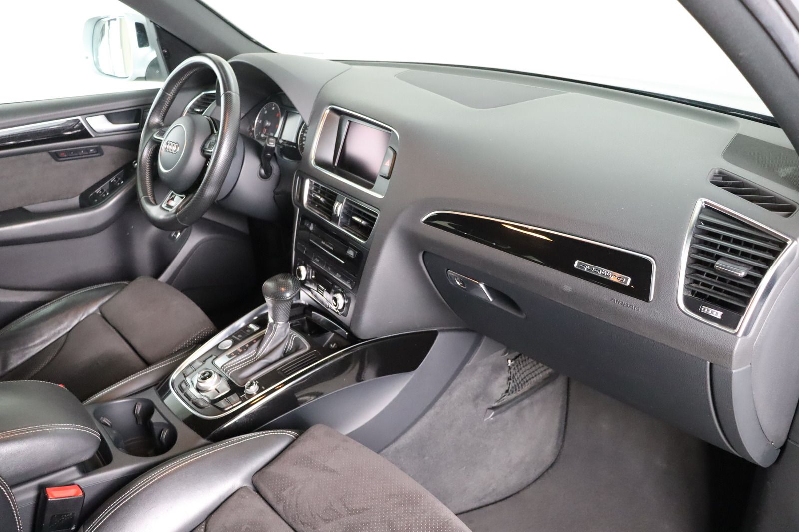 Fahrzeugabbildung Audi Q5 3.0 TDI quattro S- line * Bi- Xe