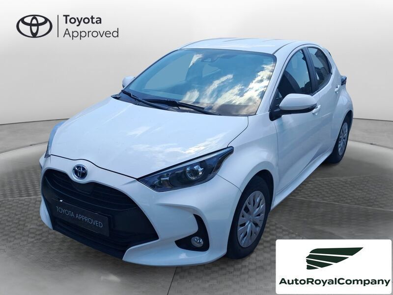Toyota Yaris Hybrid Active MY22