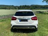 Mercedes-Benz GLA 220 4MATIC DCT PEAK Edition PEAK Edition/AMG - Mercedes-Benz GLA-Class: Privatanbieter
