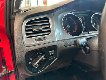 Volkswagen Golf VII Lim. Lounge BMT *PDC*