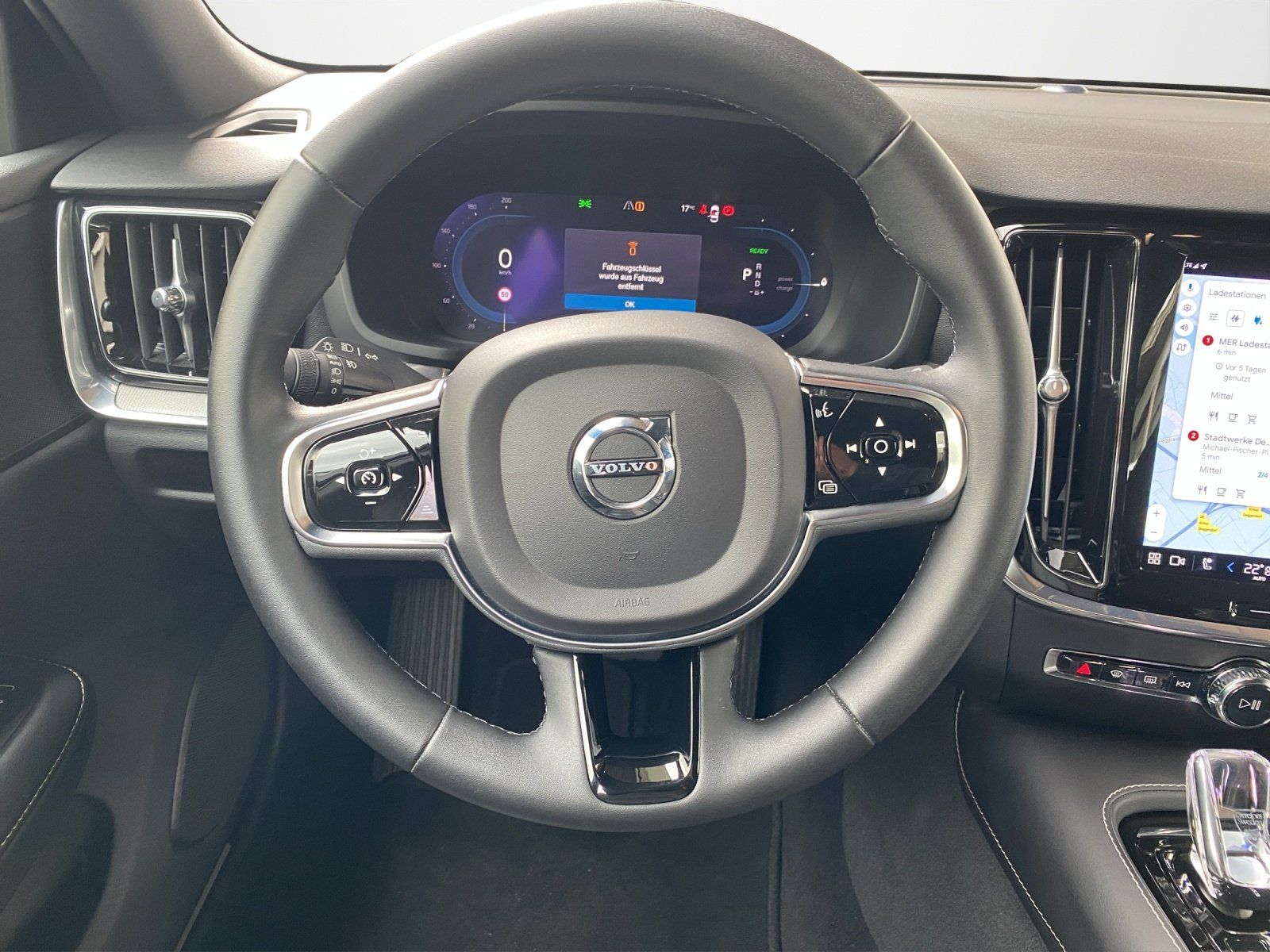Volvo V60 T8 Plus Dark AWD*AHK*RFK*MMY*SHZ*StHzg* foto 10