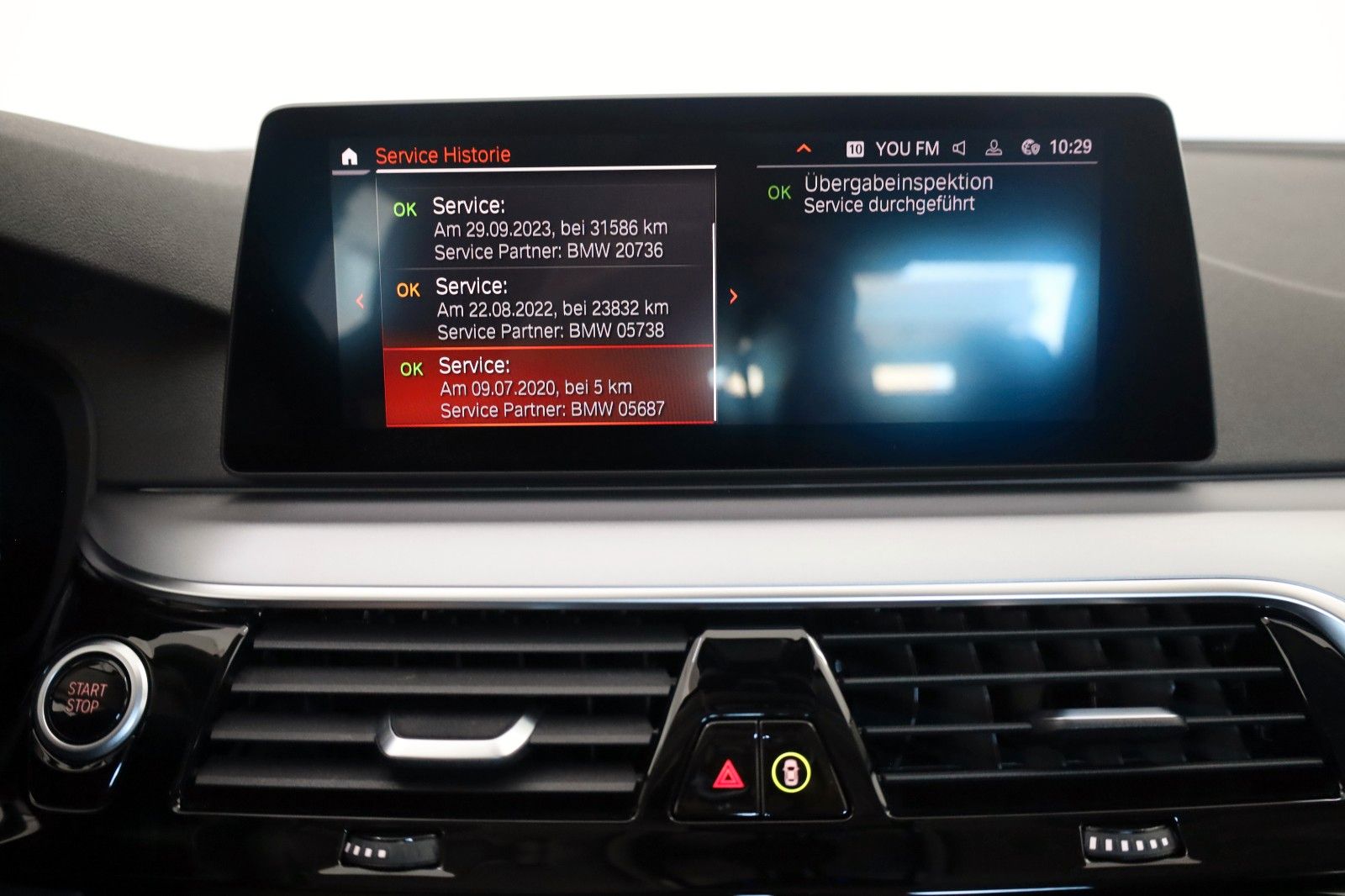 Fahrzeugabbildung BMW 530 e Lim.,Leder,Navi,LED,360Kamera,SH,ACC