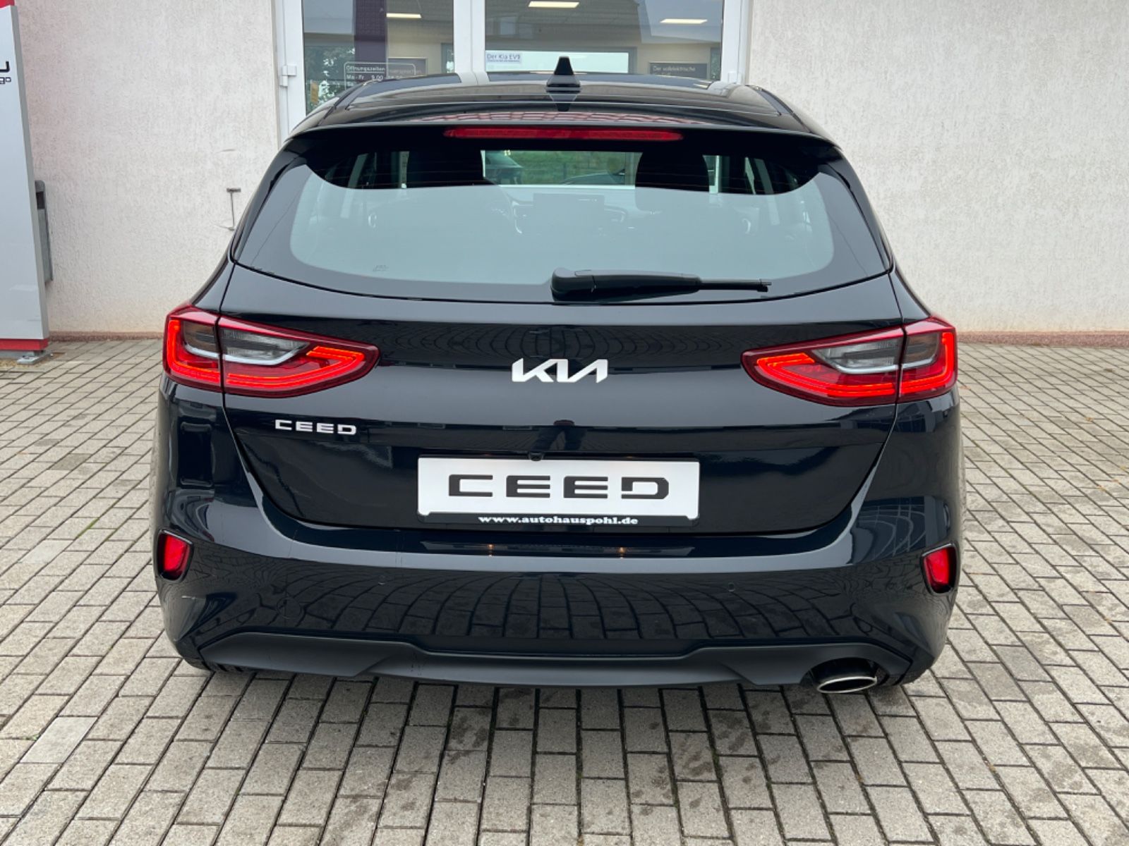 Fahrzeugabbildung Kia Ceed 1.5T 140 DCT7 Vision Komf+ Navi