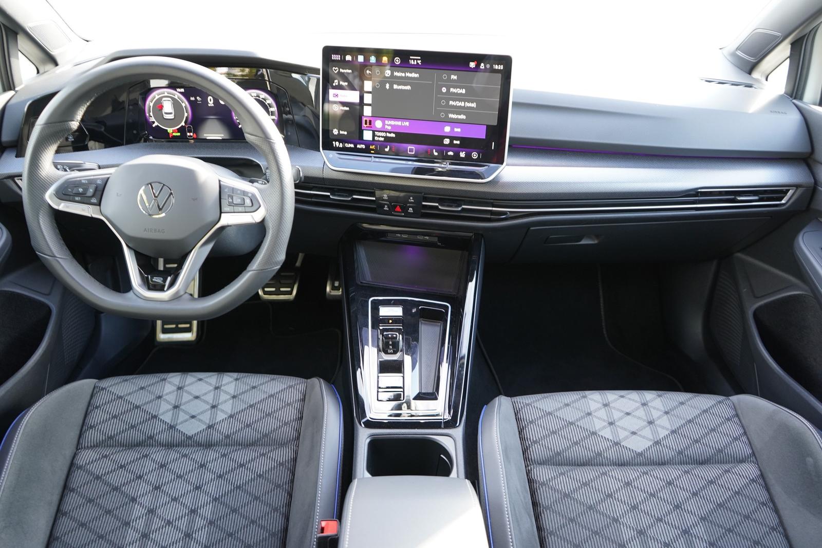 Volkswagen Golf VIII Variant 1.5 eTSI R-Line DSG LED Kamera, миниатюра 9