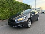 Kia Ceed SW 1.4 Benzin TÜV/Service/Reiffen NEU - gebrauchte Kia cee'd Sportswagon aus dem Jahr 2014