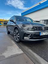 Volkswagen Tiguan 2.0 TSI 162kW DSG BMT 4MOTION Highlin... - Volkswagen Tiguan mit Benzin-Antrieb: Leder, Navigationssystem, Geländewagen