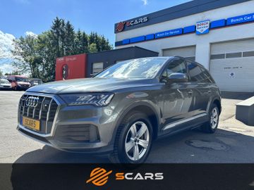 Audi Q7 - 1