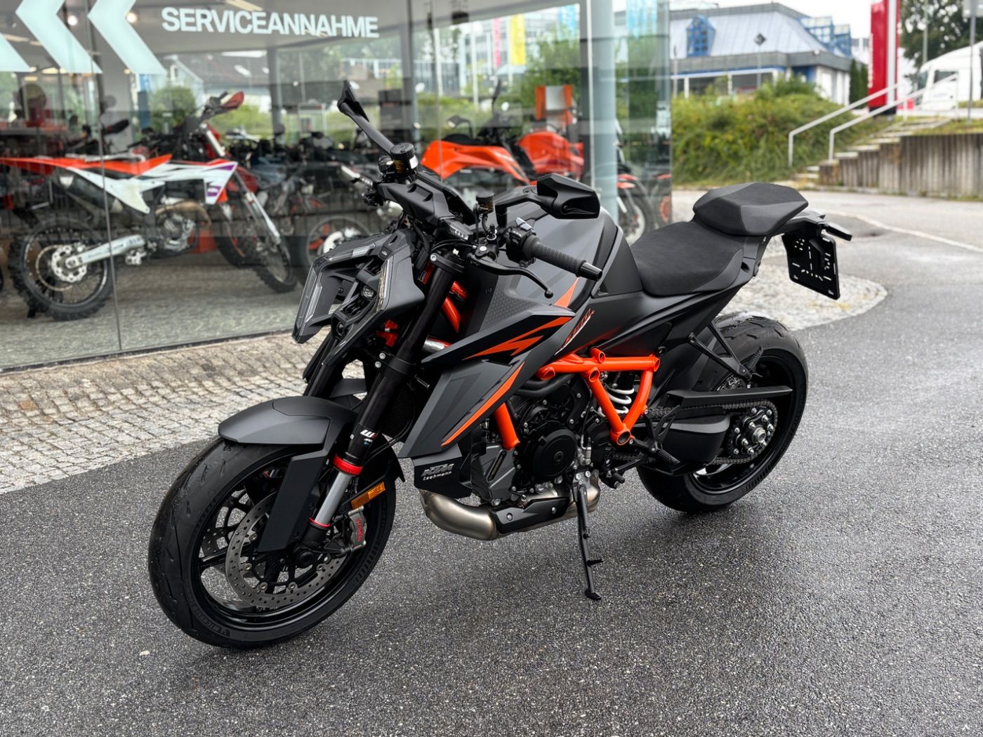 Fahrzeugabbildung KTM 1390 Super Duke R Modell 26 Techpack kostenlos