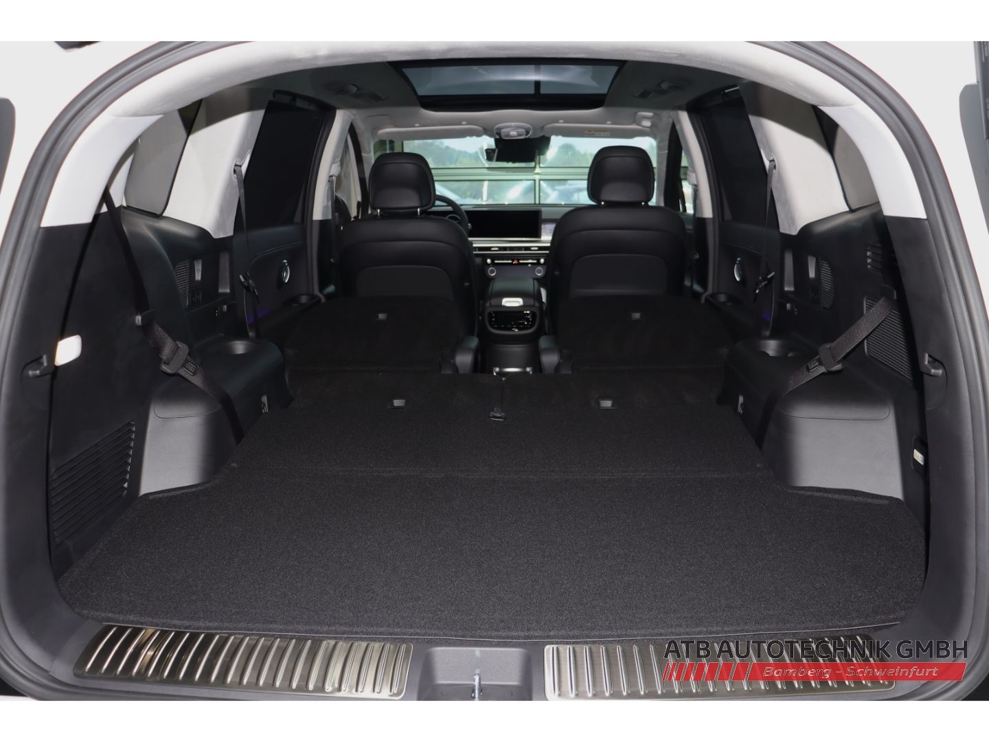 Fahrzeugabbildung Hyundai IONIQ 9 6-Sitzer MY26 UNIQ 110 kWh 307 PS PANO-D