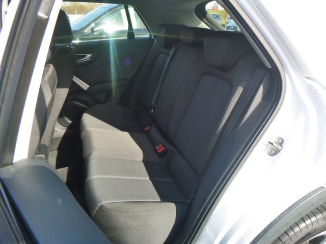 Fahrzeugabbildung Audi Q2 30 TDI >AUT/AHK /NAVI/TEMP/Einparkhilfe<