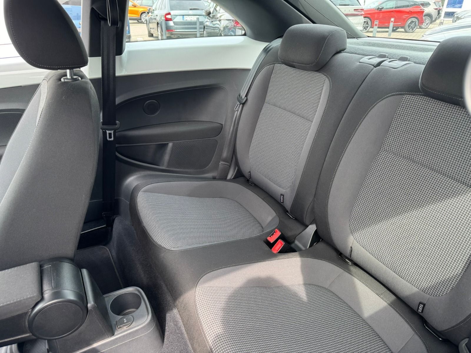 Fahrzeugabbildung Volkswagen Beetle 1.2 TSI 105PS 6-Gang*PDC*GRA*ALU*Allwette