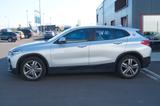 BMW X2 sDrive 18 d Advantage - silberne BMW X2