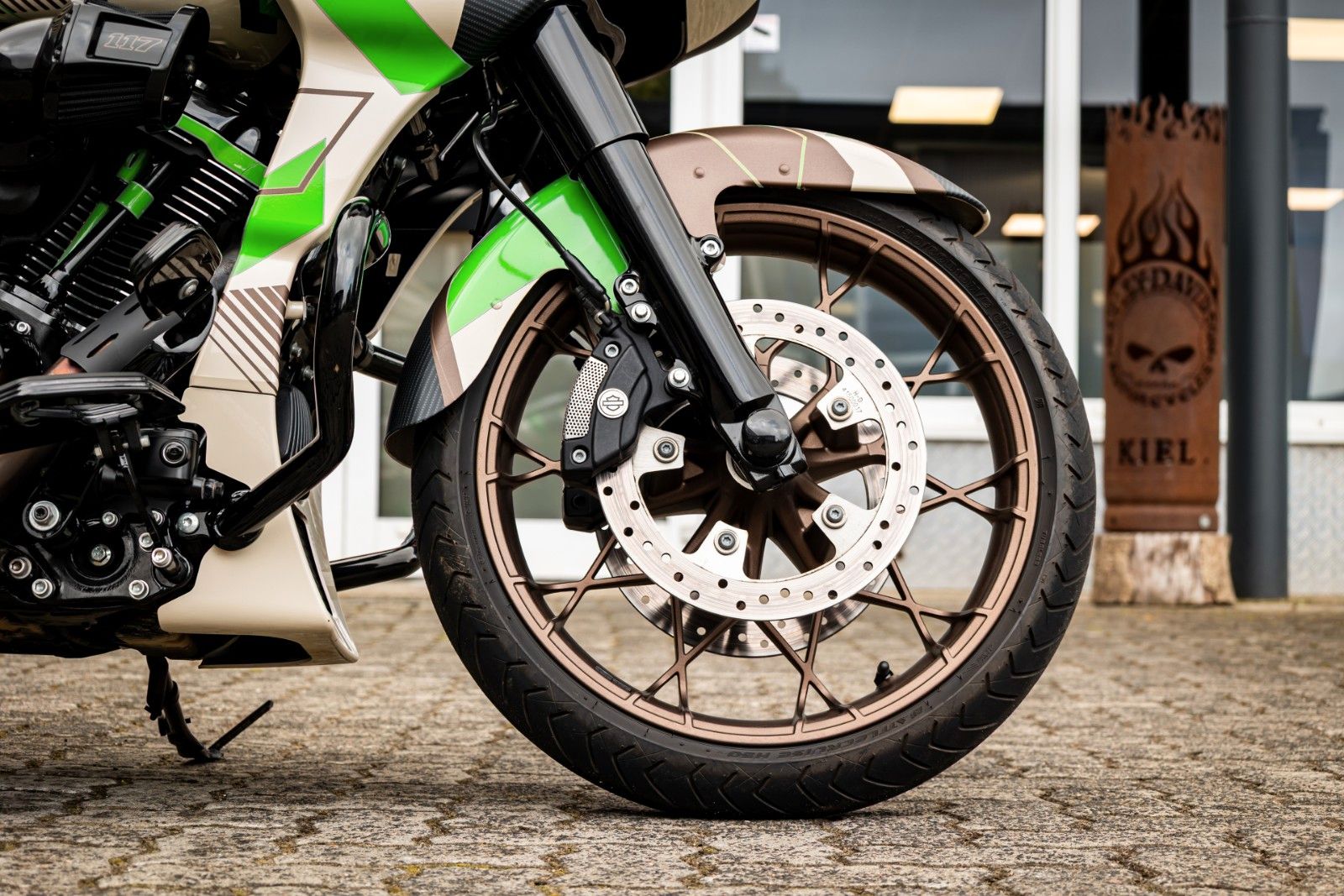 Fahrzeugabbildung Harley-Davidson FLTRXST Road Glide ST - Clubstyle - Kesstech -