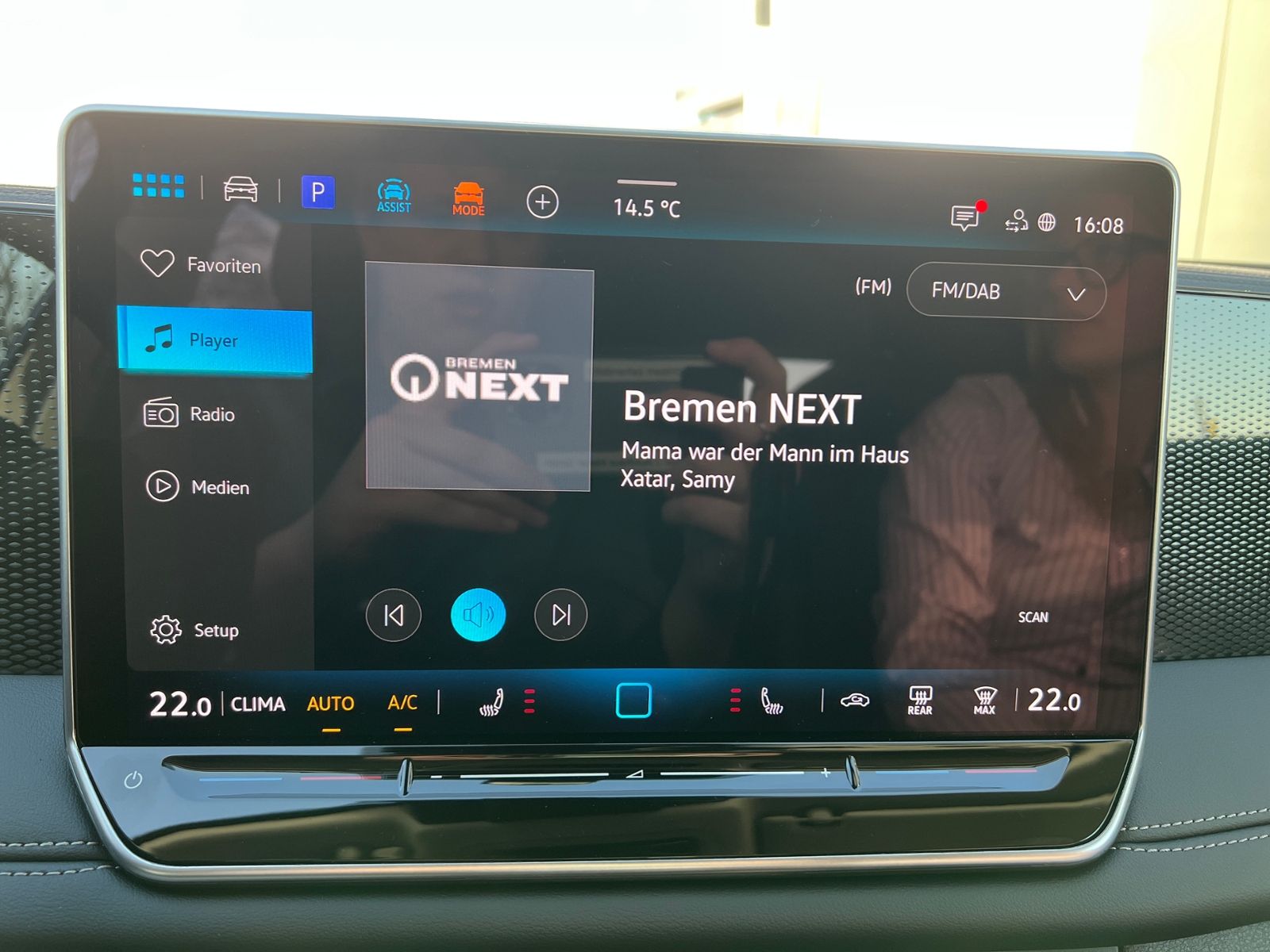 Fahrzeugabbildung Volkswagen Tiguan LIFE 1.5 eTSI DSG *AHK, LED Plus, Kamera,