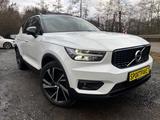 Volvo XC40 R Design AWD T5 *PANORAMA* - Volvo XC40 mit Panoramadach