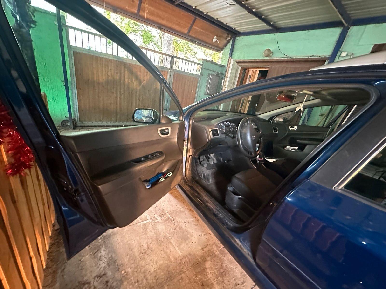 Peugeot 307 2005 — photo 8