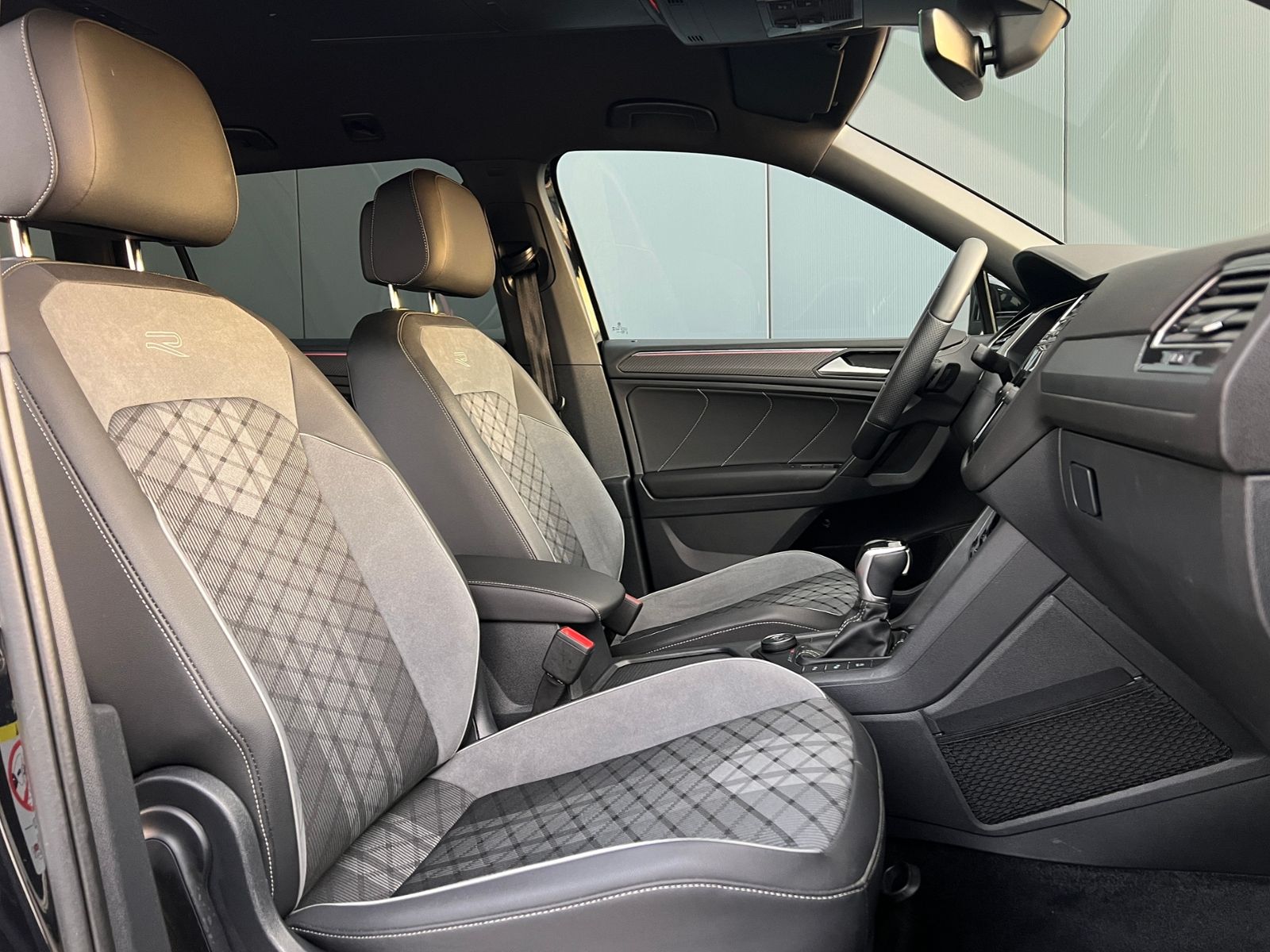 Fahrzeugabbildung Volkswagen Tiguan Allspace R-Line 2.0 TDI DSG 4MOTION *AHK,