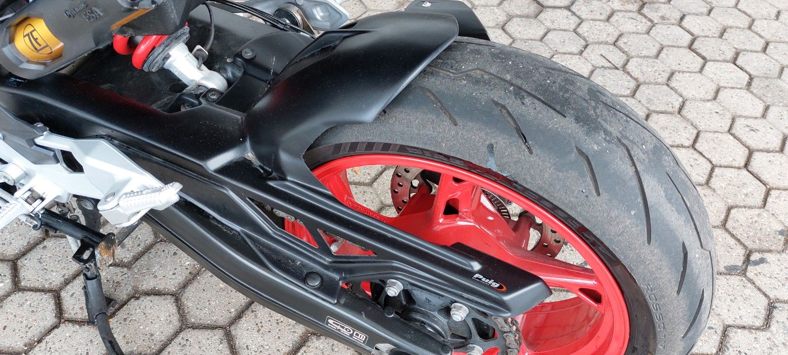 Fahrzeugabbildung BMW F 900 R Style Sport  Puig Edition   Vollausst.