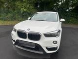 BMW X1 xDrive20i Autom. Advant. AHK+Navi+Sportsitze - BMW X-Reihe in Düsseldorf