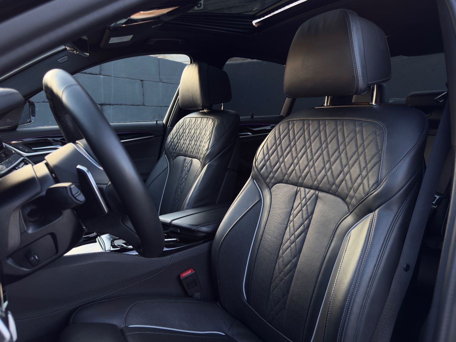 Fahrzeugabbildung BMW M550i xDr H&K 360° HUD Laser ACC SHD StdHz Nappa