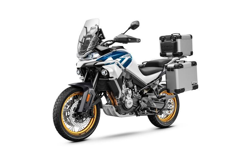 CFMOTO 800 MT Explore inkl Koffer und Sturzbügel!