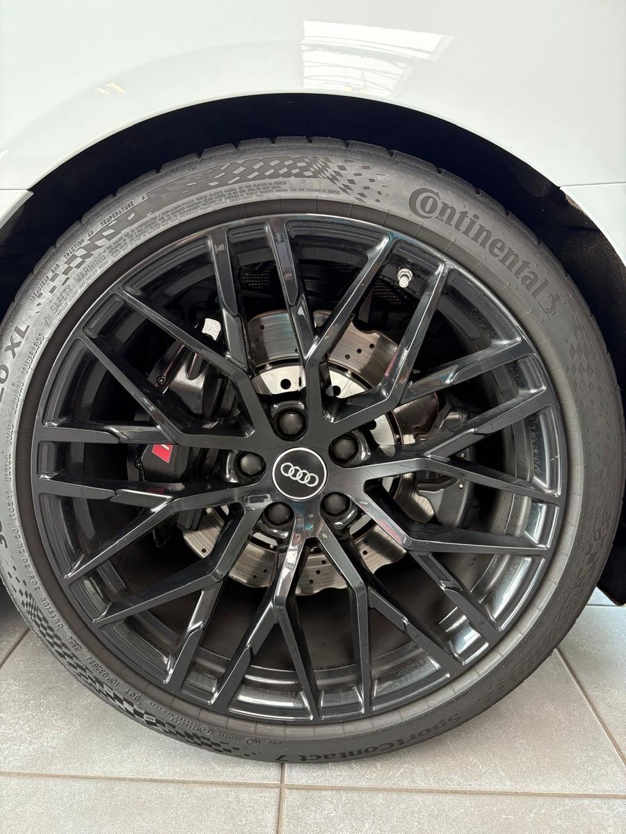 Fahrzeugabbildung Audi R8 Coupe 5.2 FSI quattro/erst 19800 km