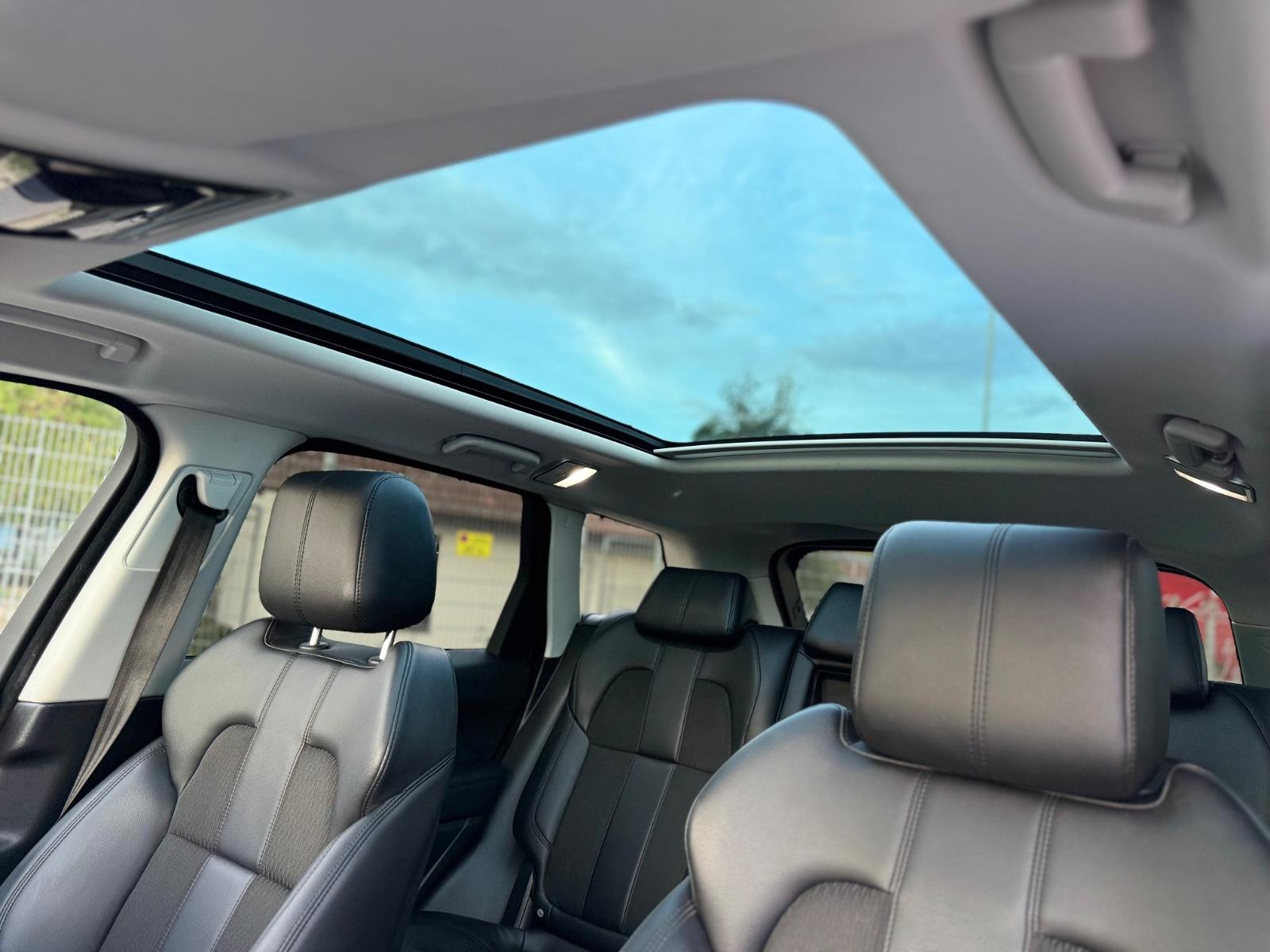 Land Rover Range Rover Sport S 3.0 TDV6  Elegant weiß