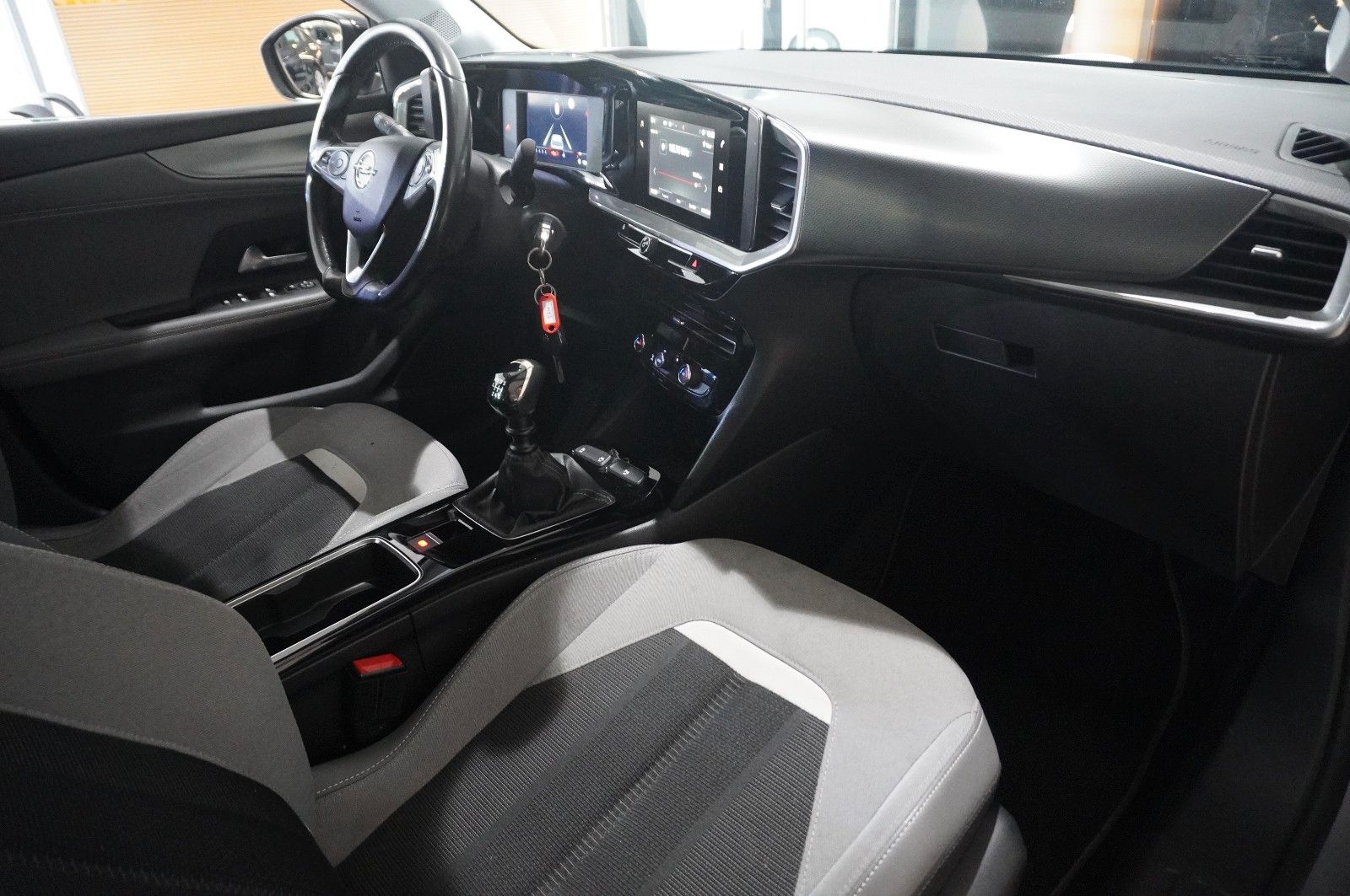 Fahrzeugabbildung Opel Mokka 1.2T ELEGANCE NAVI/LED/KAMERA/SPORT/DAB+