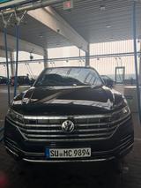 Volkswagen Touareg 3.0 4MOTION/Pano/AHK/Scheckheft - VW Touareg Unfallwagen