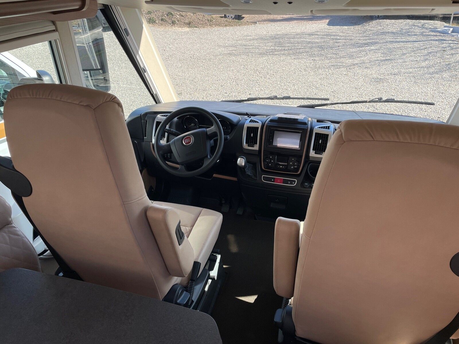 Fahrzeugabbildung Carthago c-tourer I 142