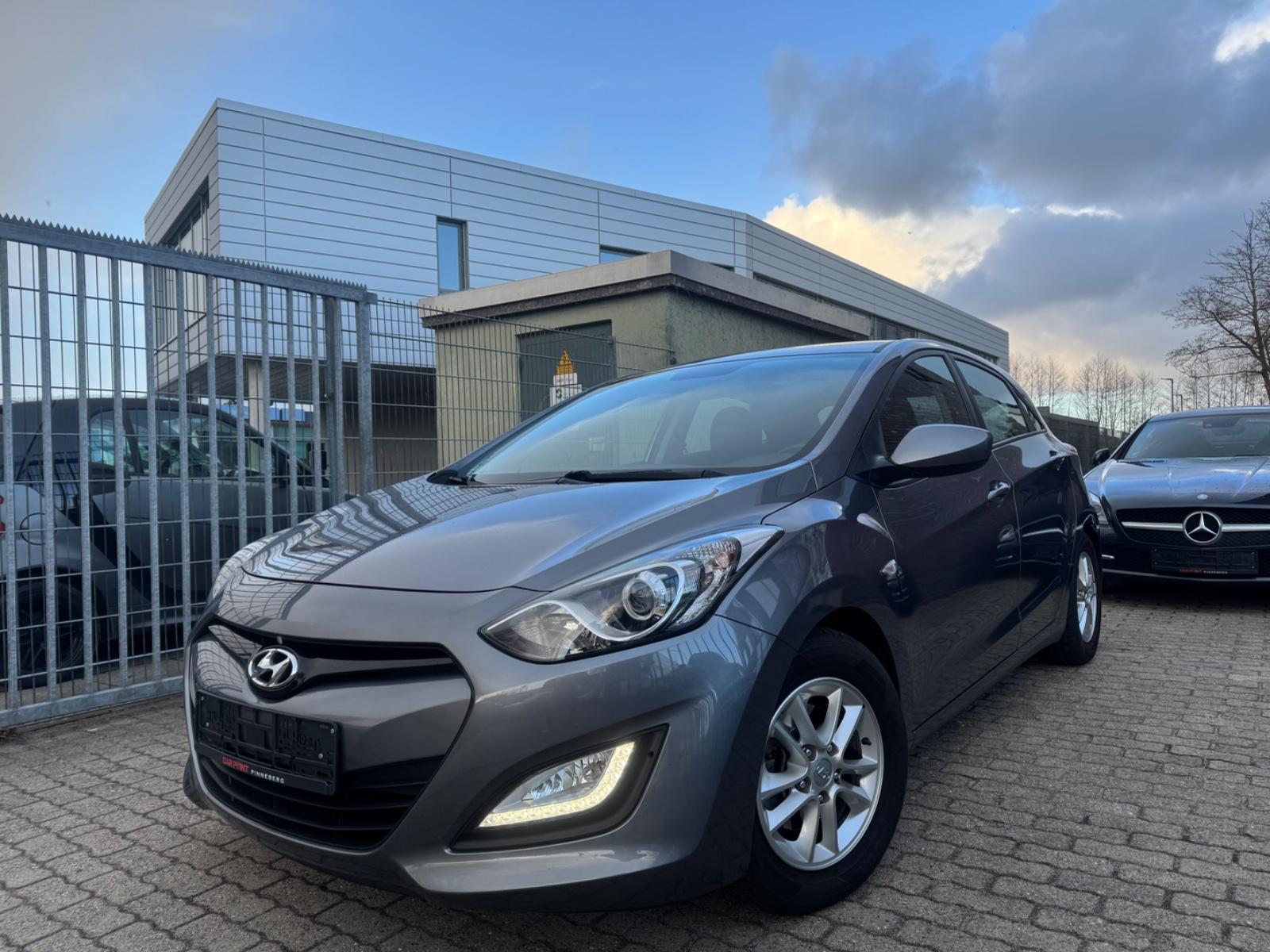 Hyundai i30 FIFA World Cup Edition EINPARKSEN ERSTE HAND
