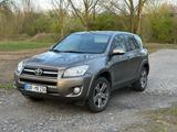 Toyota RAV 4 2,2-l-D-4D 4x4 Executive Automatik Exe...
