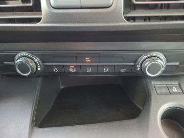Citroën Berlingo Live XL PT 110 °AHK°PDC°SHZ°Tempomat°