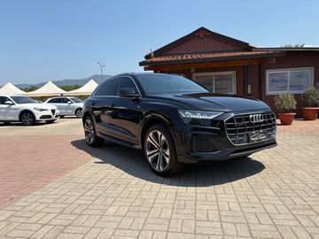 Audi Q8 - 9