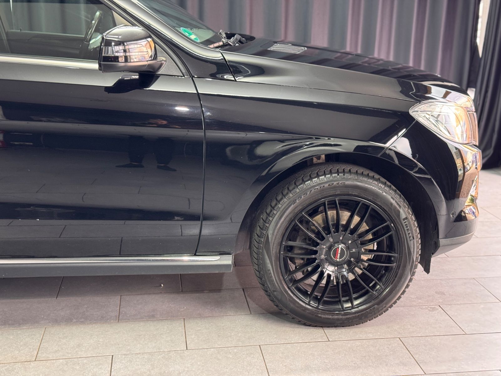 Fahrzeugabbildung Mercedes-Benz ML 400|LEDER|NAVI|SCHIEBEDACH|MASSAGE|360 KAMERA